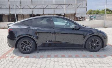 Tesla Model Y RWD 2023 - Nera, 69.935 km