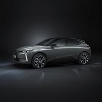 DS AUTOMOBILES DS 4 E-Tense 225 Cross Trocadero