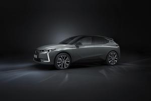 DS AUTOMOBILES DS 4 E-Tense 225 Cross Trocadero