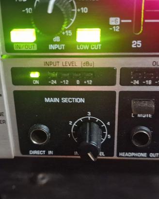 AMPLIFICATORE CUFFIE BERINGER POWERPLAY 