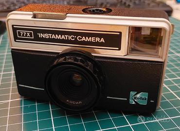 Macchina fotografica Kodak Instamatic 77X