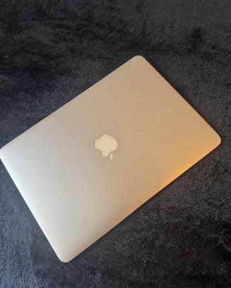 MacBook Air i7 Modello 2017  8Gb RAM