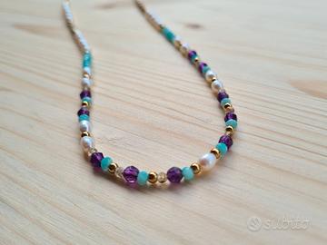 Collana con pietre naturali e perle d'acqua dolce