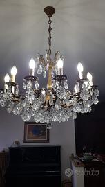 Lampadario a gocce di cristallo