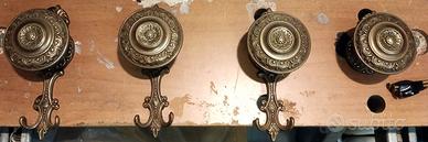 Set 4 Appendiabiti Vintage in Ottone – Liberty