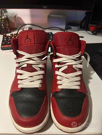 Jordan 1 Mid (42.5)