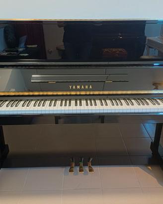 Pianoforte verticale YAMAHA MC301