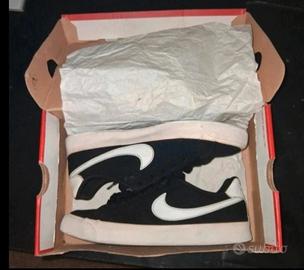 Scarpe Nike Court Royale nere