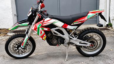 APRILIA  SXV 550 2008