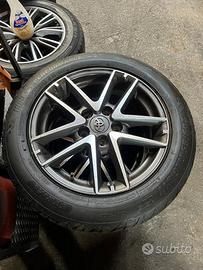 Cerchi in lega e gomme Toyota 205/55R16
