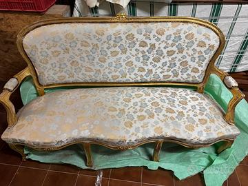 Divano stile Luigi XV