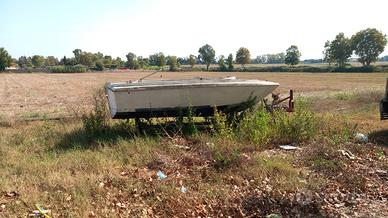 Barca vega da restaurare per appasionati