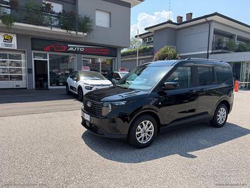 FORD Tourneo Courier 1.0 EcoBoost Titanium