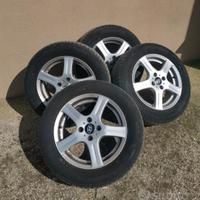 4 Cerchi lega e gomme PIRELLI 15 attacco 6jx15h2