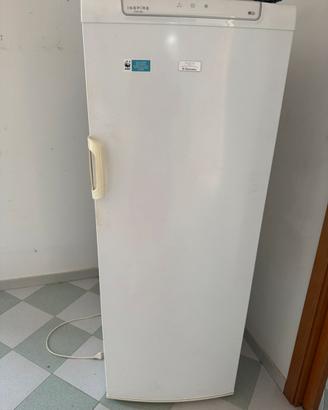 Congelatore verticale