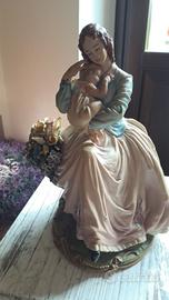 statua rara antica in porcellana donna con bambino