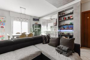 TRE LOCALI CON GIARDINO E BOX