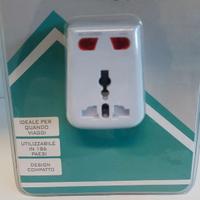 Adattatore universale da viaggio