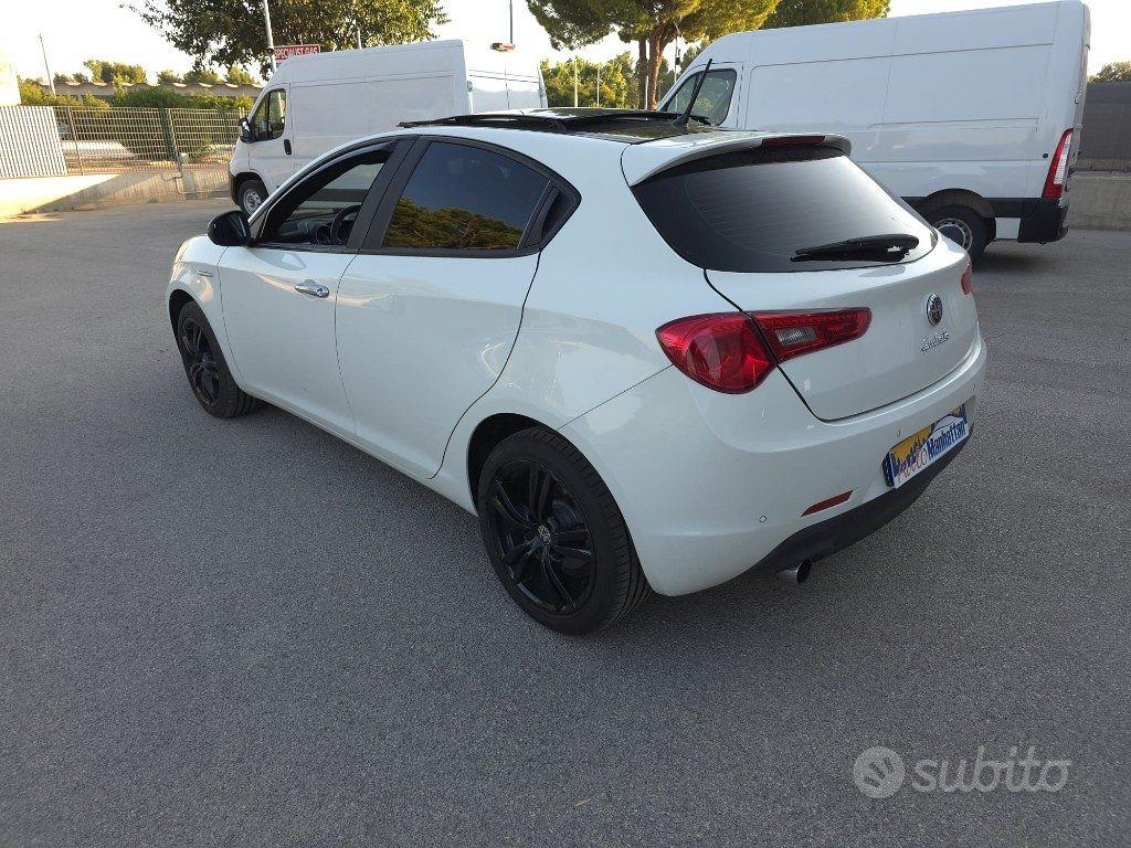 Alfa Romeo Giulietta 2010 photo 3