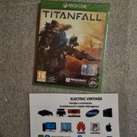 7659N-Titanfall Xbox One NUOVO