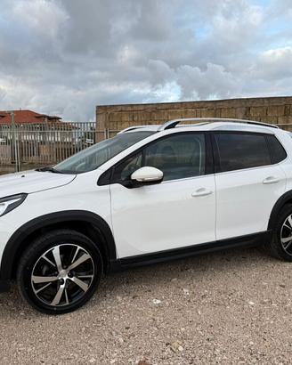 Peugeot 2008 BlueHDi 100 Black Matt