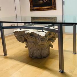 Tavolo con Capitello Antico