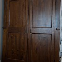Armadio arte povera due ante