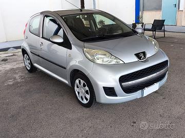 Peugeot 107 1.0 68CV 5p. Plaisir