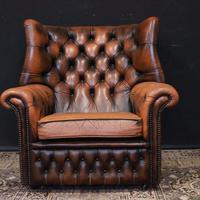Poltrona Chesterfield bergere monk pelle marrone