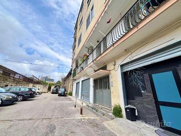 3 LOCALI A NAPOLI