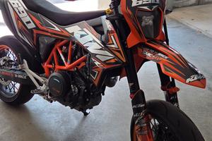KTM 690 SMC R 2021 - 10.000 km 