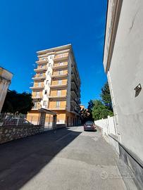 CENTRALISSIMO-5 vani e doppi acc.ri, 2 posti auto