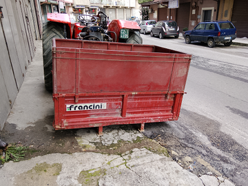 Cassonetto per trattore