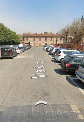 Stanza arredata in via spoleto : 220 euro