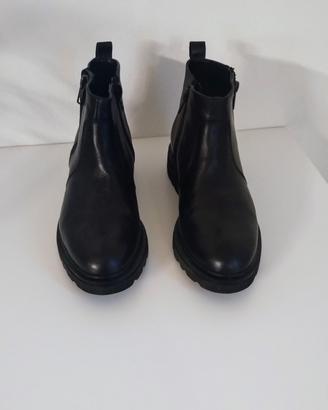 stivaletti neri nr 37