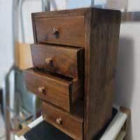 piccola cassettiera