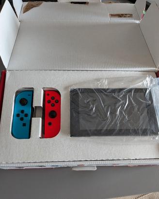 Nintendo Switch V2 COMPLETA di scatola e accessori