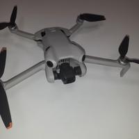 DJI Mini 4 Pro Fly More Combo (con RC 2)+ acces.