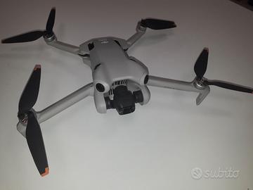 DJI Mini 4 Pro Fly More Combo (con RC 2)+ acces.