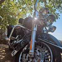 Moto HARLEY DAVIDSON ROAD KING FLRHI MOTORE 103 
