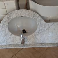 mobile bagno, lavabo con piano e specchio