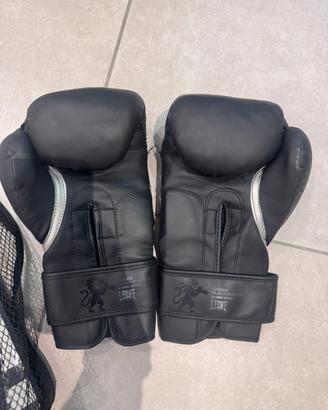 Guantoni da boxe  12 ounces marca LEONE