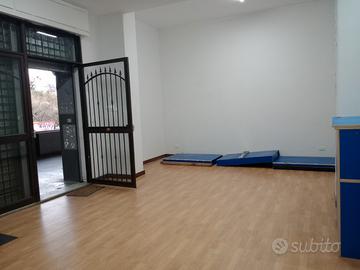 Gravina zona S.Paolo bottega ristrutturata 480