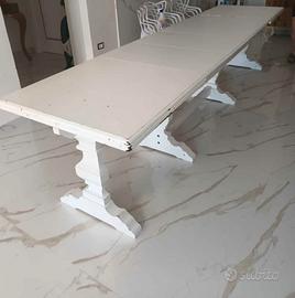 Tavolo in legno da cucina allungabile