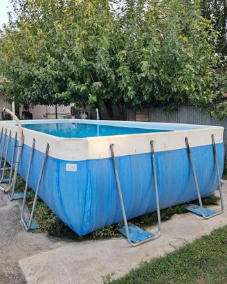 PISCINA LAGHETTO