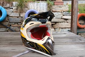 casco Airoh 