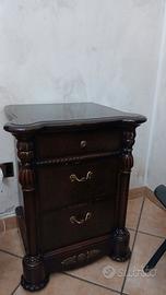 Due comodini  classici