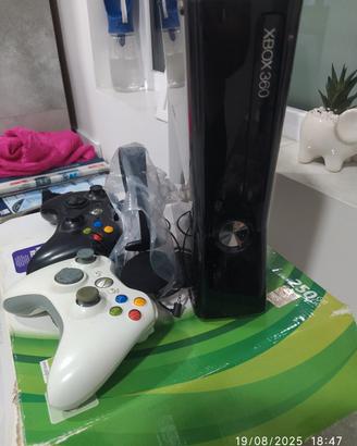 Xbox 360 250 GB + 5 giochi