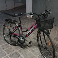 Bici Atala Boston donna - ruote 28" con cestino