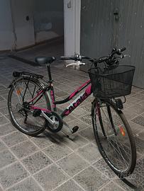Bici Atala Boston donna - ruote 28" con cestino